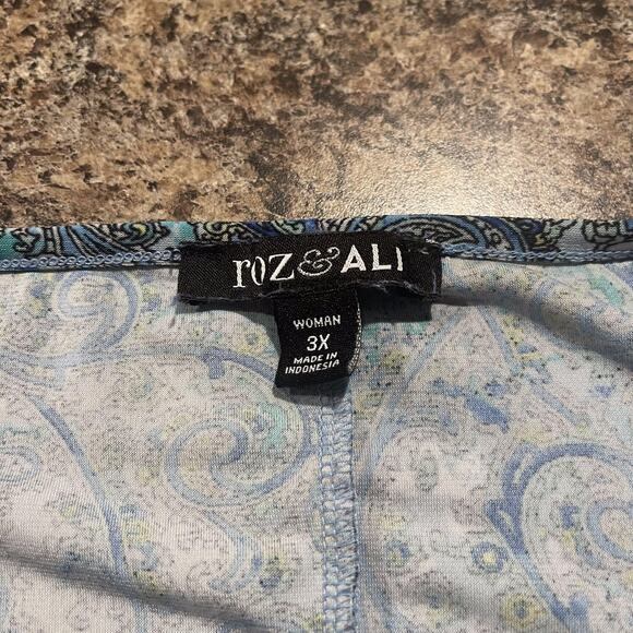 Roz & Ali Top Floral Paisley Boho Cottage Casual Comfort V Neck Stretchy Blue 3X - Picture 3 of 7